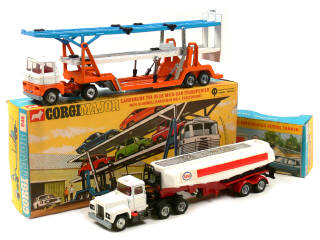 Lot 386 - CORGI TOYS (GB) (2)