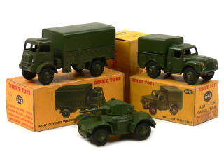 Lot 331 - DINKY TOYS (GB) (3)