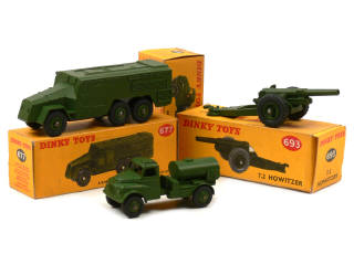 Lot 337 - DINKY TOYS (GB) (3)