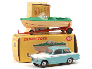 Lot 300 - DINKY TOYS (GB) (2)