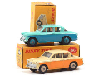 Lot 298 - DINKY TOYS (GB) (2)