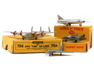Lot 342 - DINKY TOYS (GB) (4)