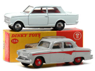 Lot 292 - DINKY TOYS (GB) (2)