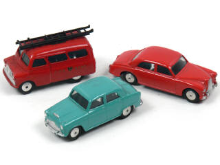 Lot 391 - CORGI TOYS (GB) (3)