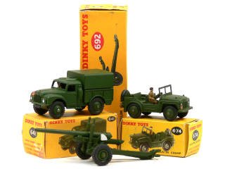 Lot 336 - DINKY TOYS (GB) (3)
