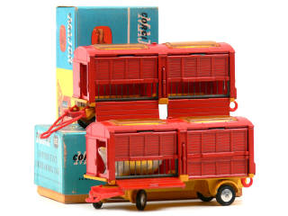 Lot 385 - CORGI TOYS (GB) (2)