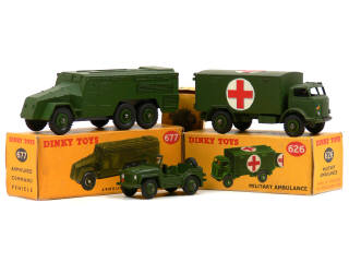 Lot 335 - DINKY TOYS (GB) (3)