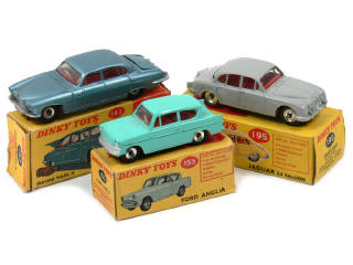 Lot 320 - DINKY TOYS (GB) (3)