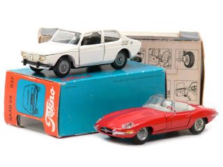 Lot 413 - KIRK & TEKNO (2)