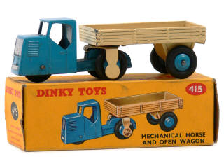 Lot 654 - DINKY TOYS (GB) (1)