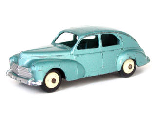 Lot 467 - DINKY TOYS (FRANCE) (1)