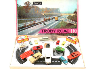 Lot 262 - TROBY (1)