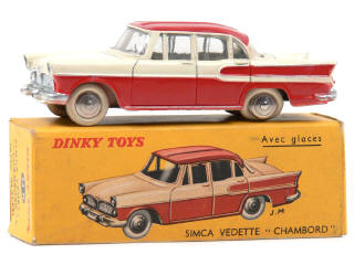 Lot 527 - DINKY TOYS (FRANCE) (1)