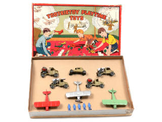 Lot 807 - TOOTSIETOY (USA) (1)