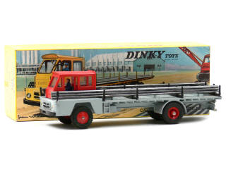 Lot 586 - DINKY TOYS (FRANCE) (1)