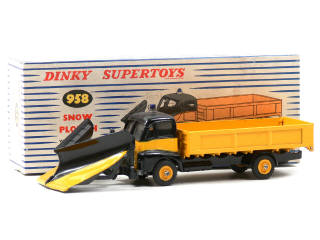 Lot 658 - DINKY TOYS (GB) (1)