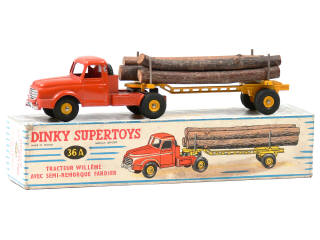 Lot 565 - DINKY TOYS (FRANCE) (1)