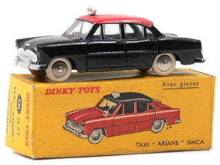 Lot 530 - DINKY TOYS (FRANCE) (1)