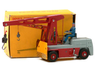 Lot 572 - DINKY TOYS (FRANCE) (1)
