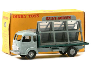 Lot 562 - DINKY TOYS (FRANCE) (1)
