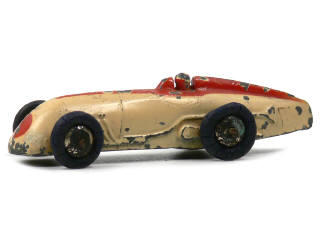 Lot 513 - DINKY TOYS (FRANCE) (1)