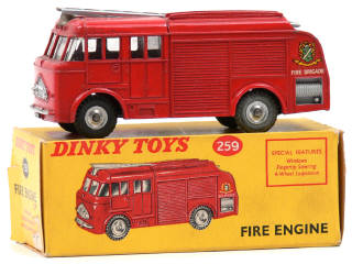 Lot 646 - DINKY TOYS (GB) (1)