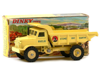 Lot 662 - DINKY TOYS (GB) (1)