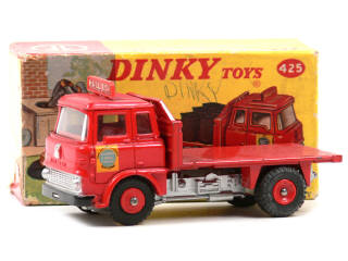 Lot 648 - DINKY TOYS (GB) (1)