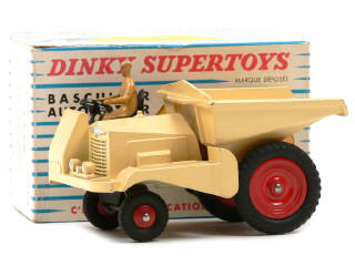 Lot 573 - DINKY TOYS (FRANCE) (1)