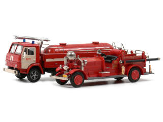 Lot 723 - ASHTON MODELS & DIVERS (2)