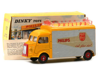 Lot 580 - DINKY TOYS (FRANCE) (1)