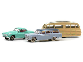 Lot 614 - DINKY TOYS (FRANCE) (3)