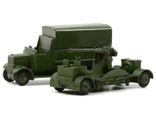 Lot 687 - DINKY TOYS (GB) (2)