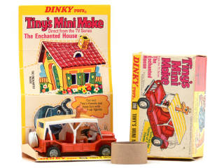 Lot 638 - DINKY TOYS (GB) (1)