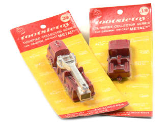 Lot 809 - TOOTSIETOY (USA) (2)