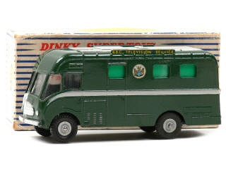 Lot 665 - DINKY TOYS (GB) (1)