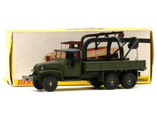 Lot 599 - DINKY TOYS (FRANCE) (1)