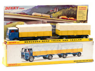 Lot 1323 - DINKY TOYS (GB) (1)
