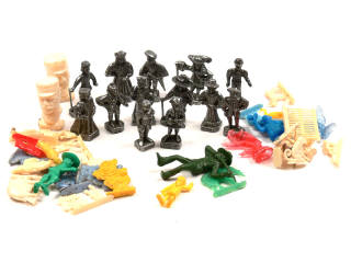 Lot 640 - FIGURINES DIVERSES (75)