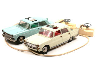 Lot 386 - FRANCE JOUETS (FRANCE) (2)