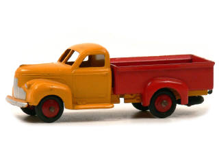 Lot 1243 - DINKY TOYS (FRANCE) (1)