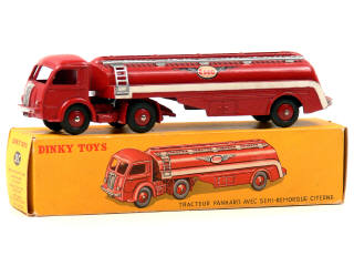 Lot 1256 - DINKY TOYS (FRANCE) (1)