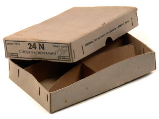 Lot 1185 - DINKY TOYS (FRANCE) (1)