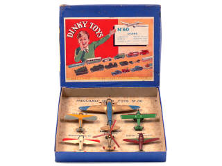 Lot 1230 - DINKY TOYS (FRANCE) (7)