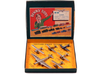 Lot 1229 - DINKY TOYS (FRANCE) (7)