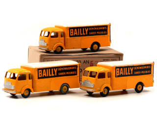 Lot 1262 - DINKY TOYS (FRANCE) (4)