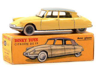 Lot 1175 - DINKY TOYS (FRANCE) (1)