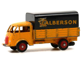 Lot 1237 - DINKY TOYS (FRANCE) (1)