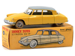 Lot 1176 - DINKY TOYS (FRANCE) (1)