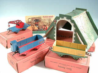 Lot 5 - MECCANO & HORNBY 'O' (5)